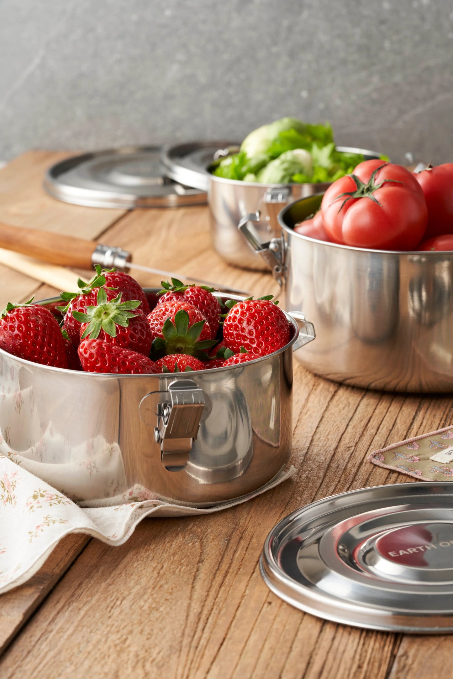 Earth On Us Salad Bowl Set